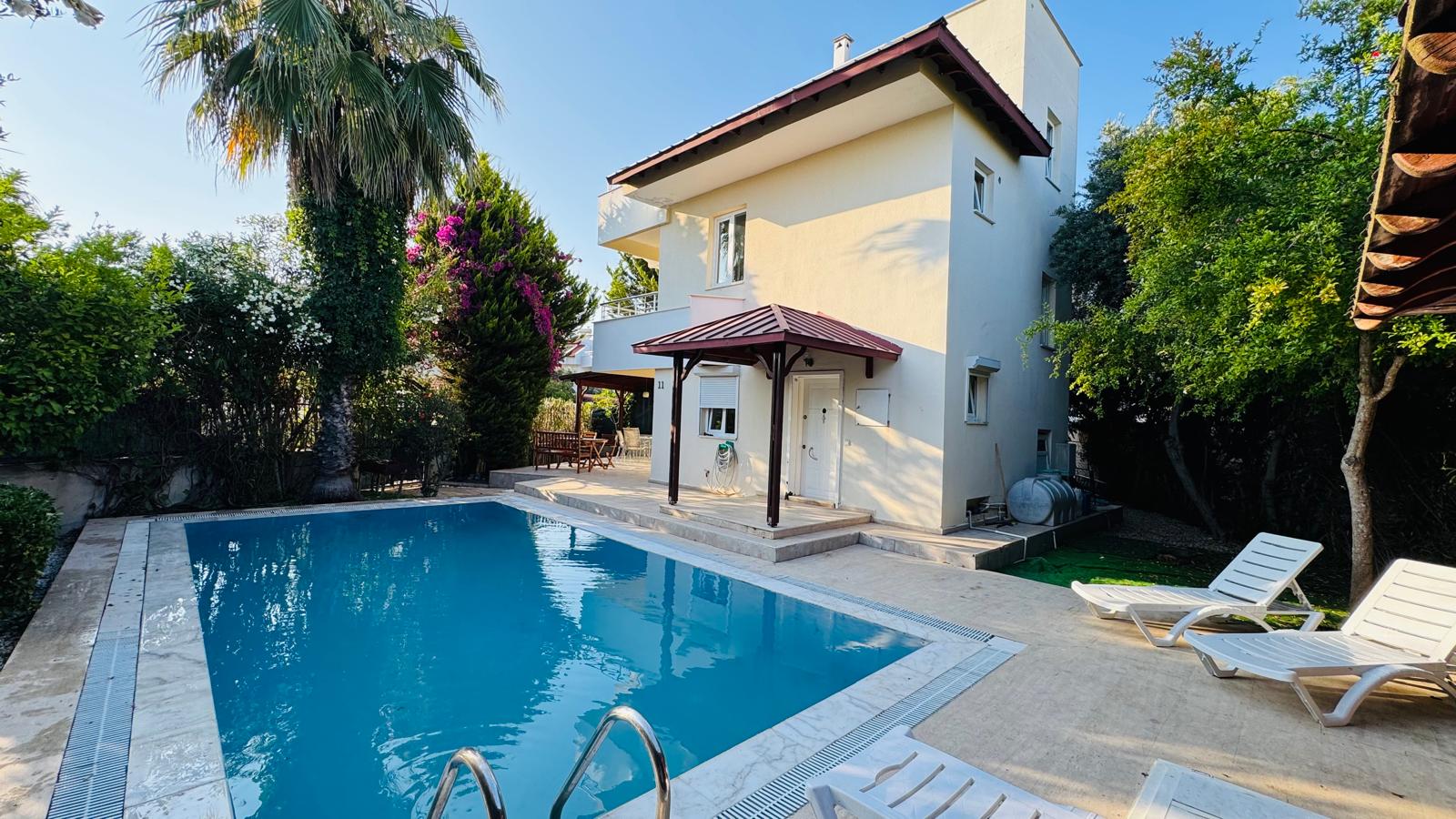 Arya Garden Villalari 